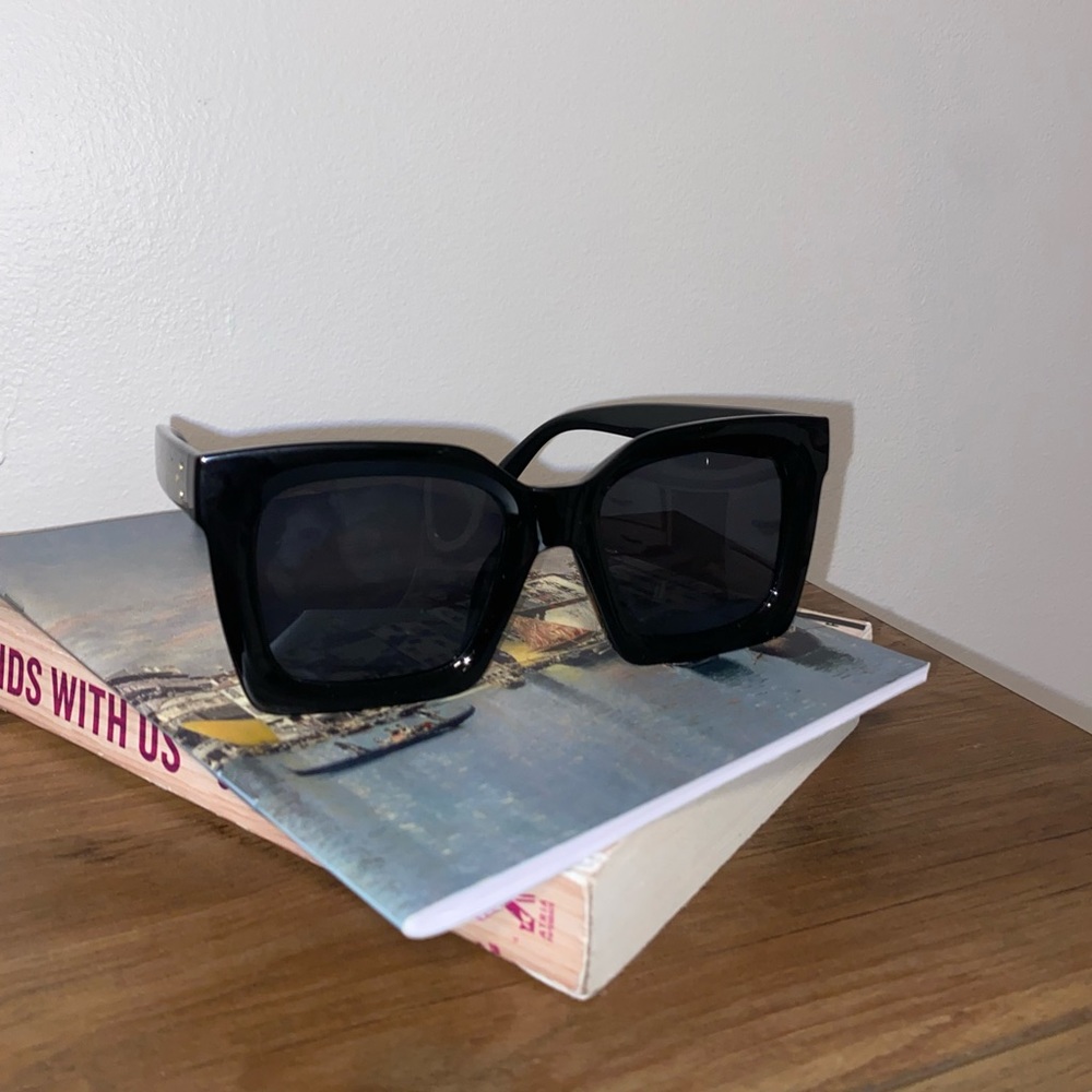 Geometric Frame Sunglasses